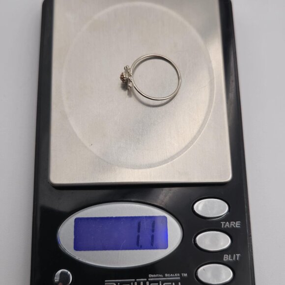 Size 8 Sterling Silver Cute Daisy Flower Ring A2418 - Picture 7 of 7